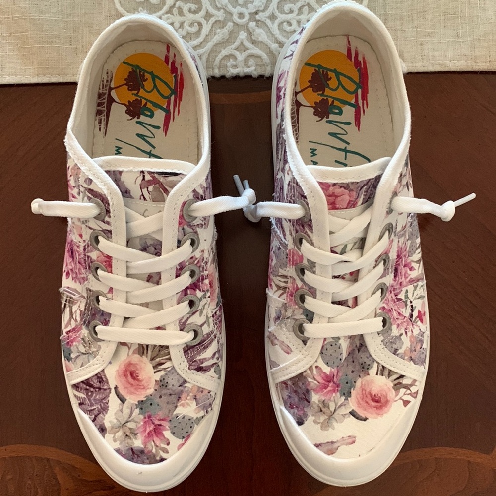 Blowfish floral canvas shoes size 7.5